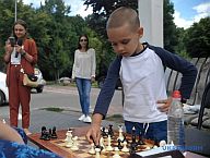 Маленький шахіст збирає кошти на танк для ЗСУ