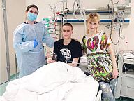 18-річного хлопцю вперше в Україні пересадили кістковий мозок від неродинного донора