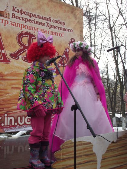 Дети из детского дома приняли участие в празднике Масленица (22)