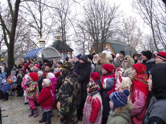Дети из детского дома приняли участие в празднике Масленица (9)